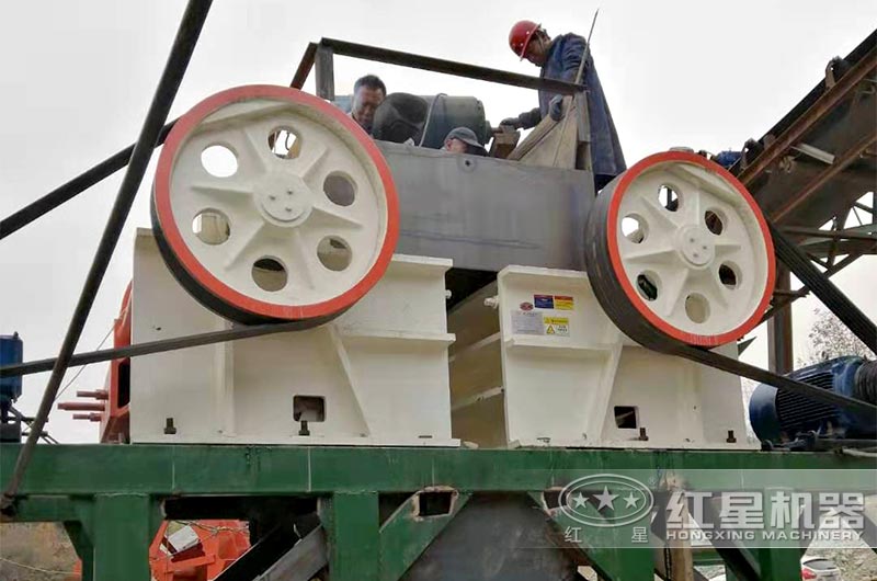 PEX-150x750鄂式破碎機(jī)現(xiàn)場 PEX-150x750鄂式破碎機(jī)現(xiàn)場