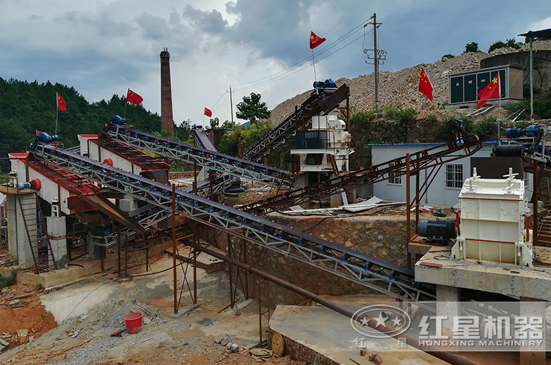 石灰石碎石加工客戶現(xiàn)場實拍 石灰石碎石加工客戶現(xiàn)場實拍