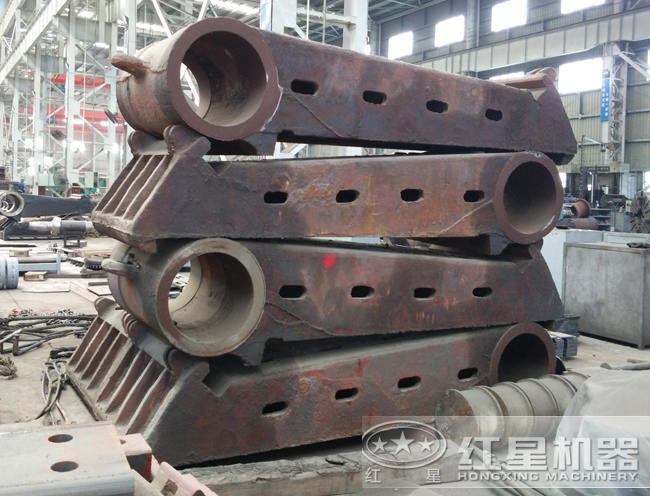 PE1200×1500顎式破碎機(jī)動(dòng)顎