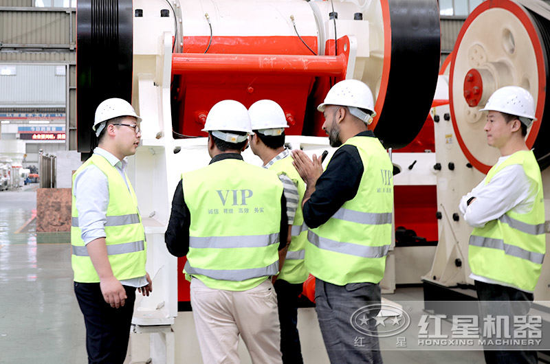 紅星石頭破碎設備車間現貨供應 紅星石頭破碎設備車間現貨供應