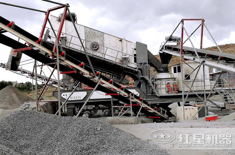 全新小型車載移動破碎機現場實圖 全新小型車載移動破碎機現場實圖