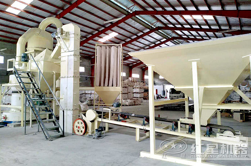 雷蒙磨粉機生產(chǎn)線現(xiàn)場 雷蒙磨粉機生產(chǎn)線現(xiàn)場